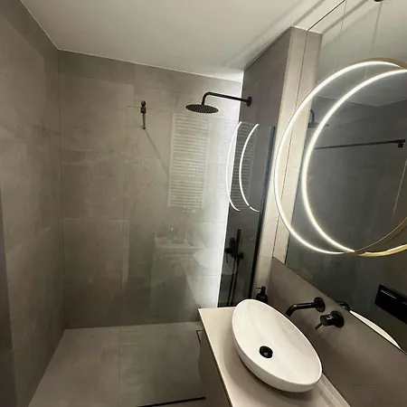 Appartement Luxury With Garden Cracovie