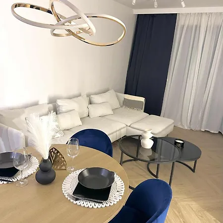 Luxury With Garden Apartman